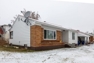 118 8th St in Ashton, ID - Building Photo - Building Photo