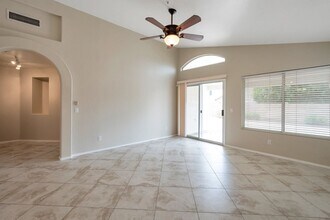 9451 E Pine Valley Rd in Scottsdale, AZ - Building Photo - Building Photo