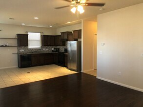 519 Twisted Oaks Ln in Buda, TX - Building Photo - Building Photo