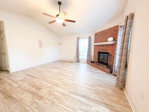 1110 Rita Ln in Niceville, FL - Foto de edificio - Building Photo