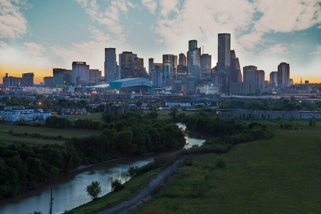 property at 502 Gregg St