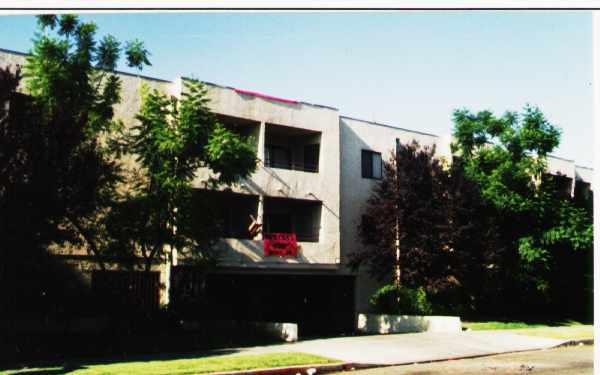 14610 Delano St in Van Nuys, CA - Building Photo - Building Photo