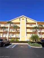 9175 Celeste Dr in Naples, FL - Building Photo