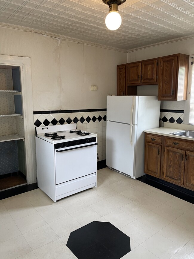 74 Otis St, Unit 2R