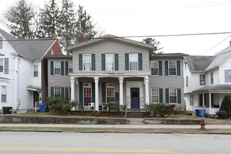 82 Mckinley Ave in Norwich, CT - Building Photo - Building Photo