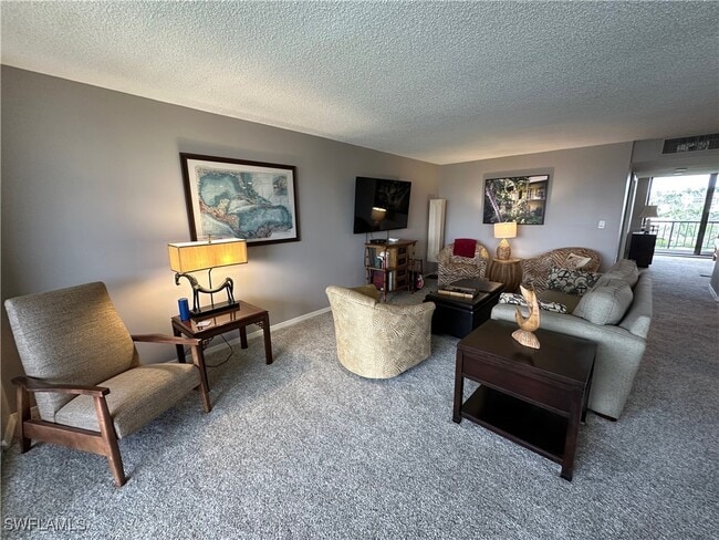 property at 2305 Gulf Shore Blvd N