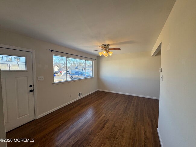 8 View Dr in Brick, NJ - Building Photo - Building Photo