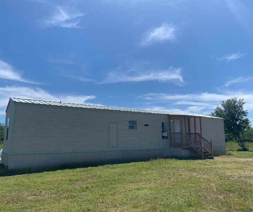 7942 Avenue C in Santa Fe, TX - Building Photo
