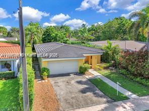 527 Gerona Ave in Coral Gables, FL - Building Photo