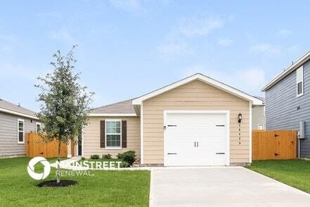 26420 Richter Dr in Magnolia, TX - Building Photo