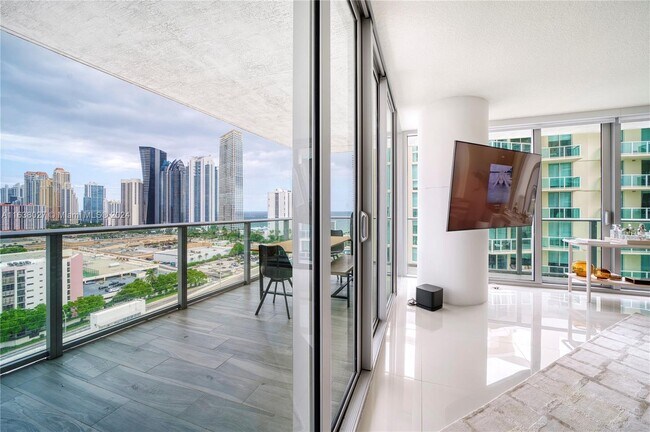 300 Sunny Isles Blvd, Unit #4-1701 in Sunny Isles Beach, FL - Building Photo - Building Photo