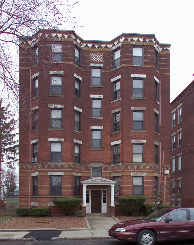 72 Congress Ave in Holyoke, MA - Foto de edificio - Building Photo