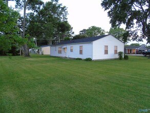 2008 Dellbrook Dr NE in Huntsville, AL - Building Photo - Building Photo