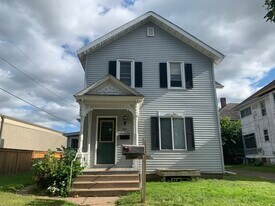 315 W Grand Ave in Eau Claire, WI - Building Photo