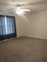 321 Bailey Rd, Unit 9 in Kingston, TN - Foto de edificio - Building Photo