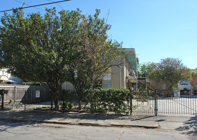 1460 Constance St in New Orleans, LA - Building Photo - Building Photo