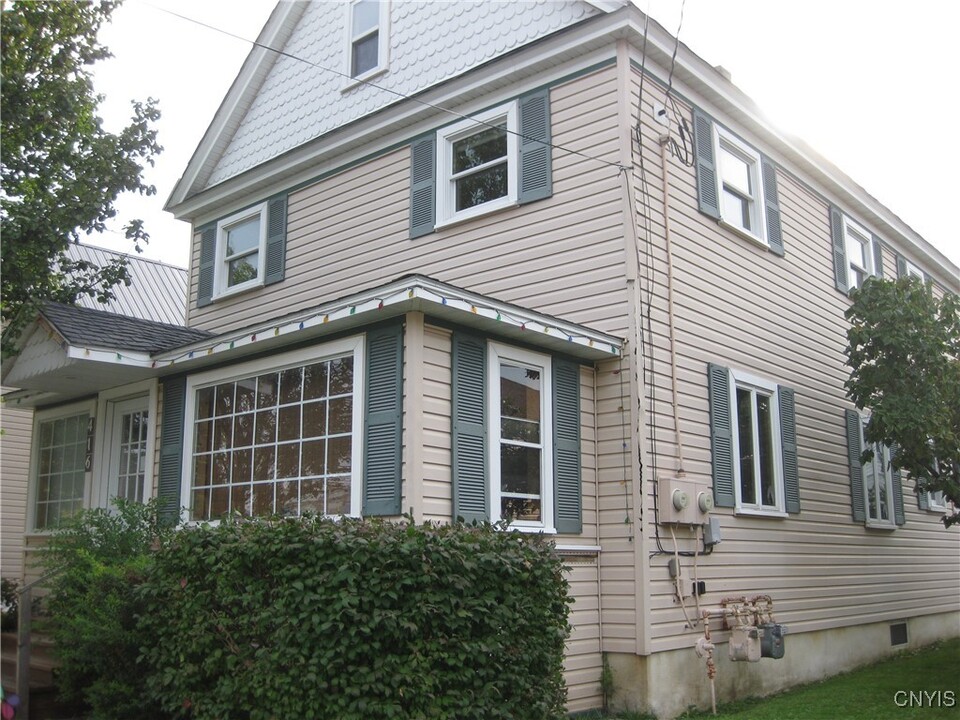416 Moffett St in Watertown, NY - Building Photo