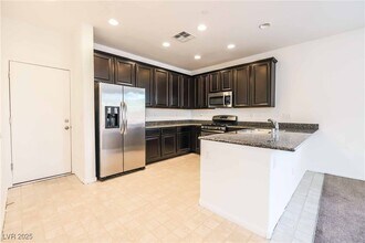 716 Calamus Palm Pl in Henderson, NV - Building Photo - Building Photo