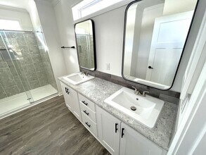 1009 Vervain Dr in Brooksville, FL - Building Photo - Building Photo