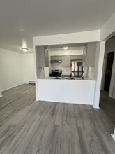 695 Capital Ave NE in Battle Creek, MI - Building Photo - Building Photo