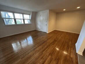 5422 Hermit Terrace in Philadelphia, PA - Building Photo - Building Photo