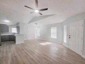 2819 Stoneway Ln in Fort Pierce, FL - Building Photo - Building Photo