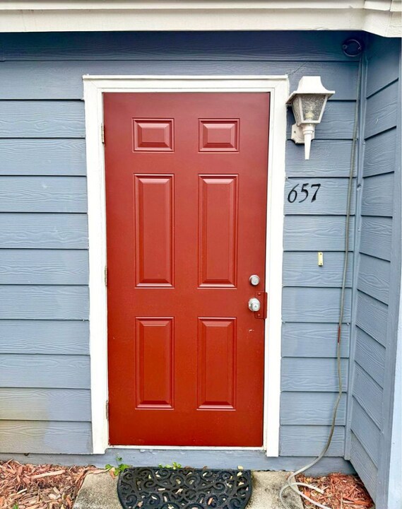 657 Orchid Dr in Davenport, FL - Foto de edificio