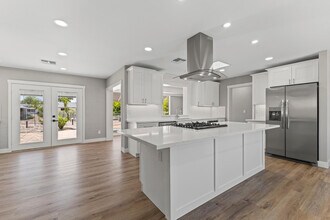 10423 W Monterosa Dr in Sun City, AZ - Building Photo - Building Photo