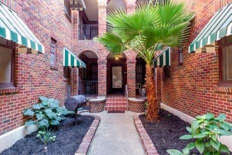 1414 Austin St-Unit -14 in Houston, TX - Building Photo - Building Photo
