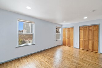 38 Graham St, Unit 2 in Jersey City, NJ - Foto de edificio - Building Photo