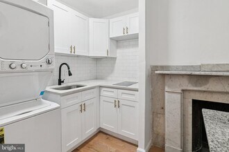 1225 Spruce St in Philadelphia, PA - Building Photo - Building Photo