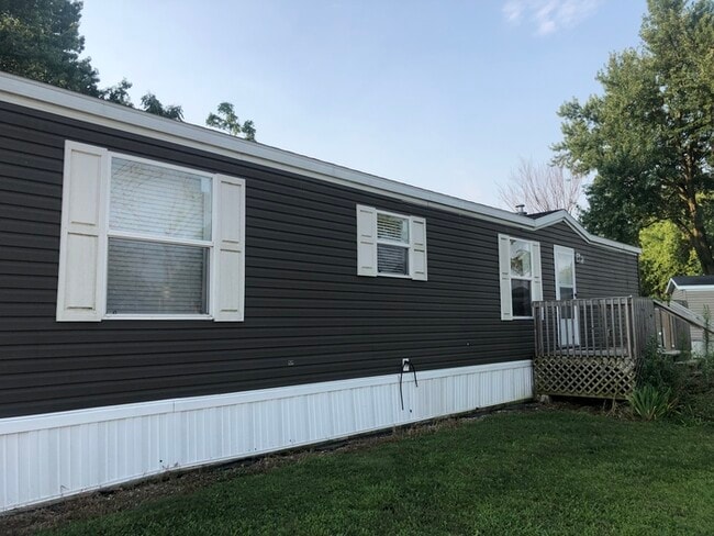 property at 4760 State Hwy JJ
