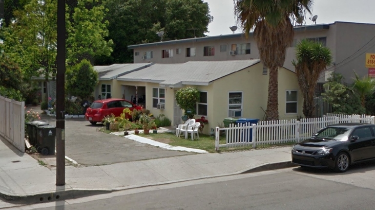 14802 Vanowen St in Van Nuys, CA - Building Photo