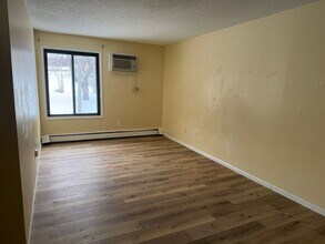 4130 Rahn Rd in Eagan, MN - Building Photo - Building Photo