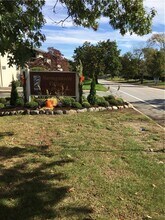 400 Narragansett Pkwy in Warwick, RI - Building Photo - Building Photo