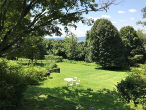 209 1/2 Wilson Park Dr in Tarrytown, NY - Building Photo - Building Photo