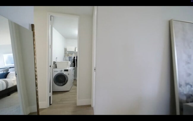 property at 1009 N Rush St