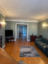 6334 N Sheridan Rd, Unit 1B in Chicago, IL - Building Photo - Building Photo