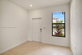 18546 SW 2nd St in Pembroke Pines, FL - Building Photo - Building Photo