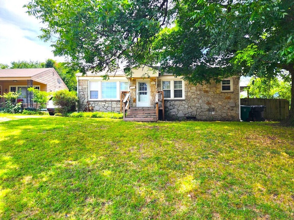 3944 NW 13th St in Oklahoma City, OK - Building Photo