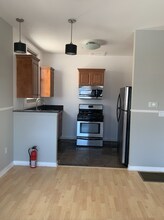 2245 Curlew St in San Diego, CA - Building Photo - Building Photo