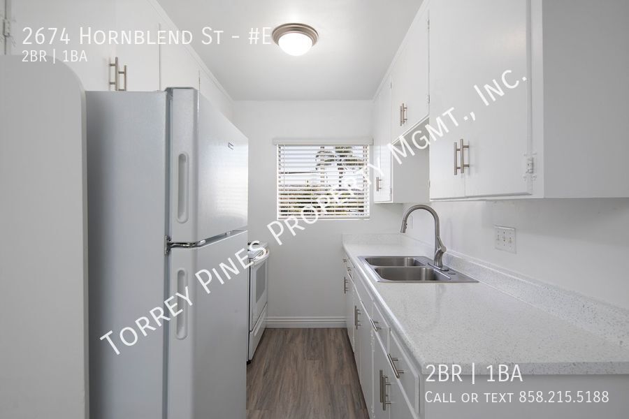 2674 Hornblend St in San Diego, CA - Building Photo