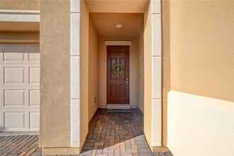 484 Punto Vallata Dr in Henderson, NV - Building Photo - Building Photo