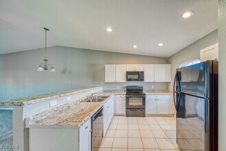 2004 NE 6th St in Cape Coral, FL - Building Photo - Building Photo