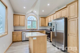 1909 135th Ave NW in Andover, MN - Foto de edificio - Building Photo