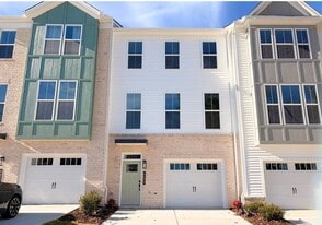 6606 Sunrise Oasis Ln in Midlothian, VA - Building Photo