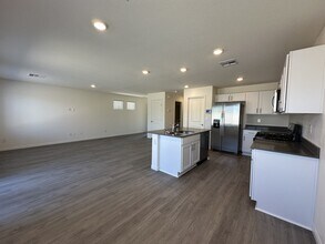 10403 Luna Mezzo St in Enterprise, NV - Building Photo - Building Photo