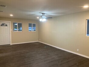 2518 N Hickory St in Sherman, TX - Foto de edificio - Building Photo