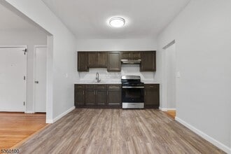 2063 Elizabeth Ave in Rahway, NJ - Building Photo - Building Photo