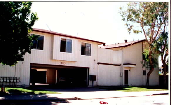 220 Bendorf Dr in San Jose, CA - Building Photo - Building Photo